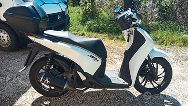 Honda SH 150 sporty 2015