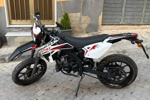 MOTO 50cc - RIEJU MRT 50 (2021)
