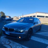 BMW 730
Serie 7 E/65-66 730d motore M57 2007