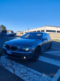 BMW 730
Serie 7 E/65-66 730d motore M57 2007
