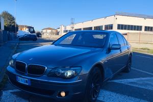 BMW 730
Serie 7 E/65-66 730d motore M57 2007