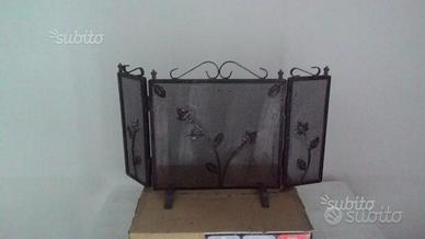 Parascintille e Griglia barbecue usate per Camino