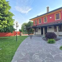 CASA SINGOLA PER 2 NUCLEI + ANNESSI