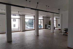 Attività / Licenza di 330 m² con 2 locali a San Gi