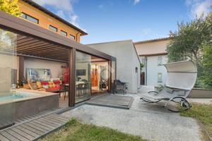 VILLA A SCHIERA A PISA