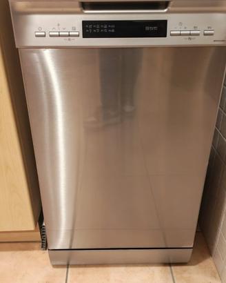 Lavastoviglie  Midea slim 45 cm