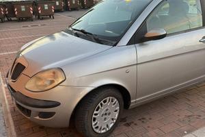 Lancia Y
