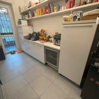 Dispensa e piano lavoro per cucina