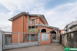 TRE LOCALI LUMINOSO CON AMPIO BOX DOPPIO