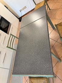 Tavolo allungabile + 4 sedie