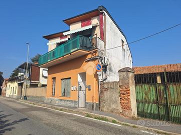 CASA DI CORTE A BOFFALORA SOPRA TICINO