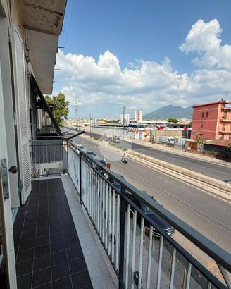 2 LOCALI A NAPOLI