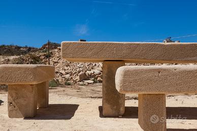 Tavolo & panchine in pietra