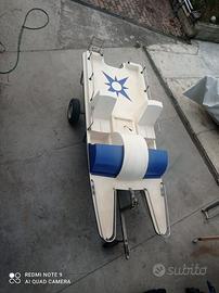 Pedalo' completo di carrello d'alaggio