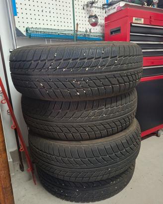 gomme invernali  205/60 R16