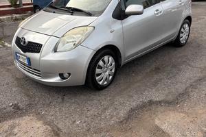 Toyota Yaris 1.3 5 porte Sol "km 130.000"
