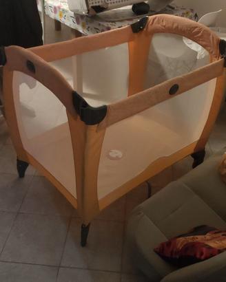 lettino da campeggio con fasciatoio 