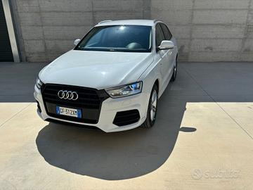 Audi Q3 S tronic 2.0 TDI