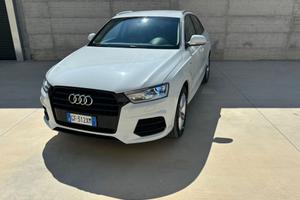 Audi Q3 S tronic 2.0 TDI