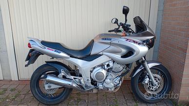 YAMAHA TDM 850
