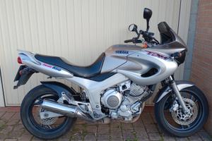YAMAHA TDM 850
