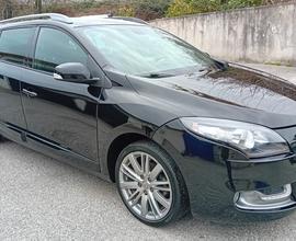 Renault megane s.w "g.t line"1.5 dci-full -2012
