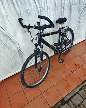 Mountain bike/vend/scamb