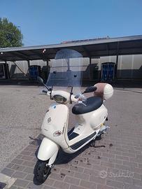 Vespa et4 150