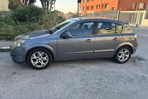 Opel astra H cosmo disel 1700 100cv