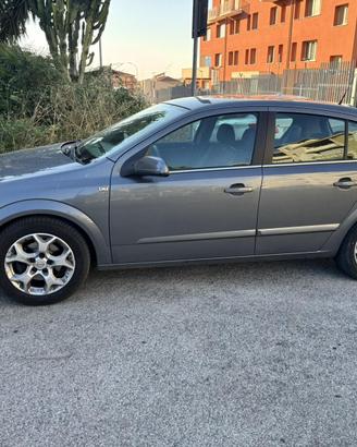 Opel astra H cosmo disel 1700 100cv