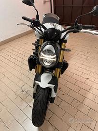 Benelli 752S Bianca (2025) – Solo 2350 km – Pari a