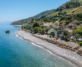 Campeggio con Accesso Diretto al Mare