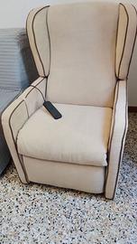 Poltrona per anziani motorizzata