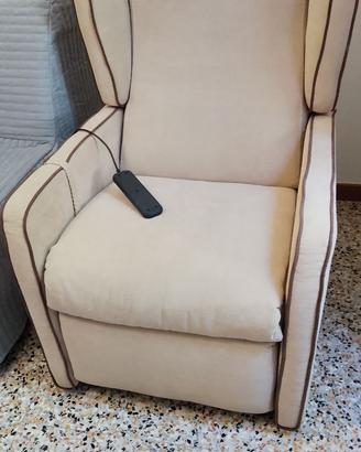 Poltrona per anziani motorizzata