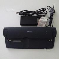 Base per computer portatile ed alimentatore