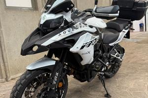 Benelli 502x