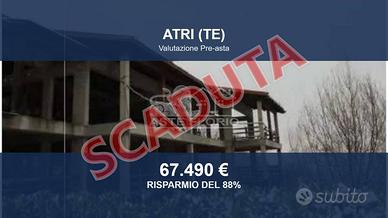 Immobile in asta di 1086 m² con box auto doppio a 
