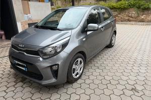 Kia picanto 1.0 benzina anno 2022