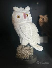Gufo in onice bianco e pirite