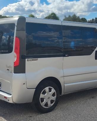 Renault Trafic 2.0 DCI 115 passenger