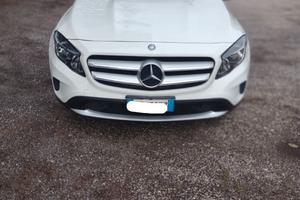 Mercedes GLA 200 tenuta da amatore