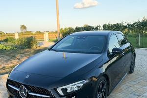 Mercedes-Benz A 180d Premium Amg