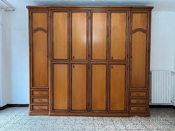 armadio per camera  in legno massello 