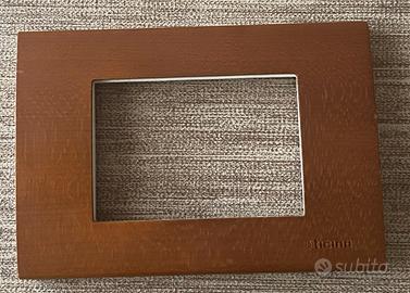 PLACCA B-TICINO IN CILIEGIO  3 MODULI