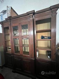 Libreria antica in legno