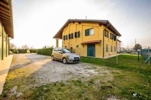 TRILOCALE AL PRIMO PIANO IN ZONA TRANQUILLA