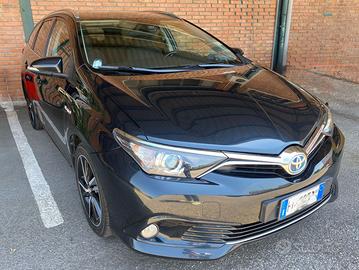 Toyota Auris TS 1.8 full hybrid ACTIVE CVT