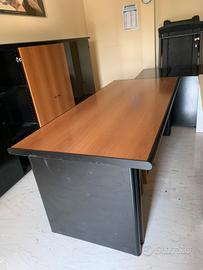 Scrivania lunga Mt. 2,00 larga 90 Cm