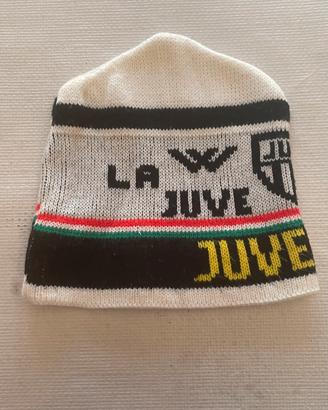 Berretta Juventus anni 80