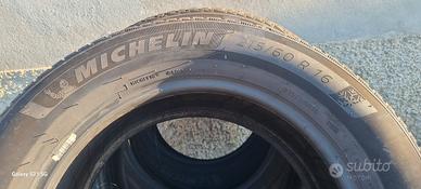 gomme michelin 215/60 R 16